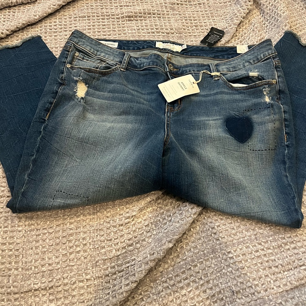 Torrid ankle raw hem Jeans‎